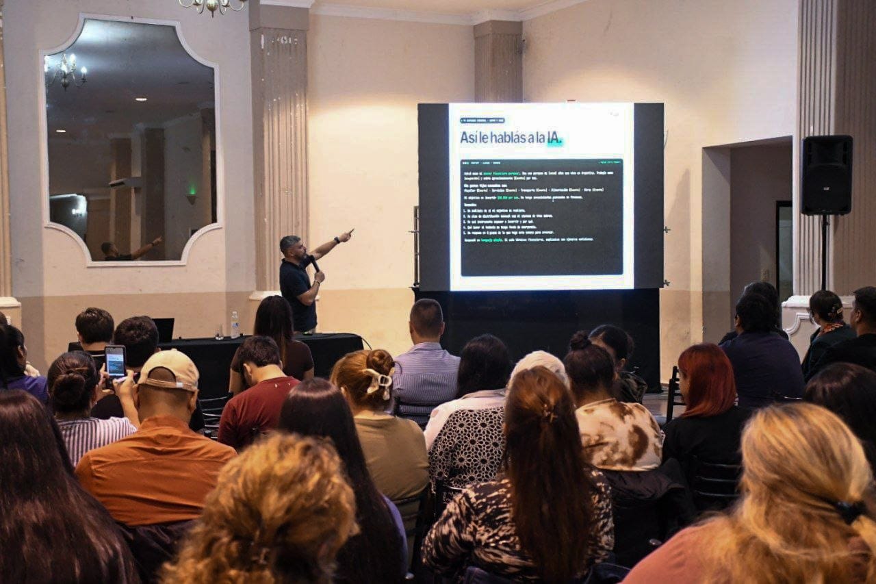 Imagen de El Municipio desarrolló el taller "Hackeando tus Finanzas" para acompañar la economía de los vecinos